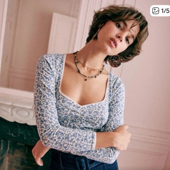 Sézane blue floral 3/4 long sleeve top Size S